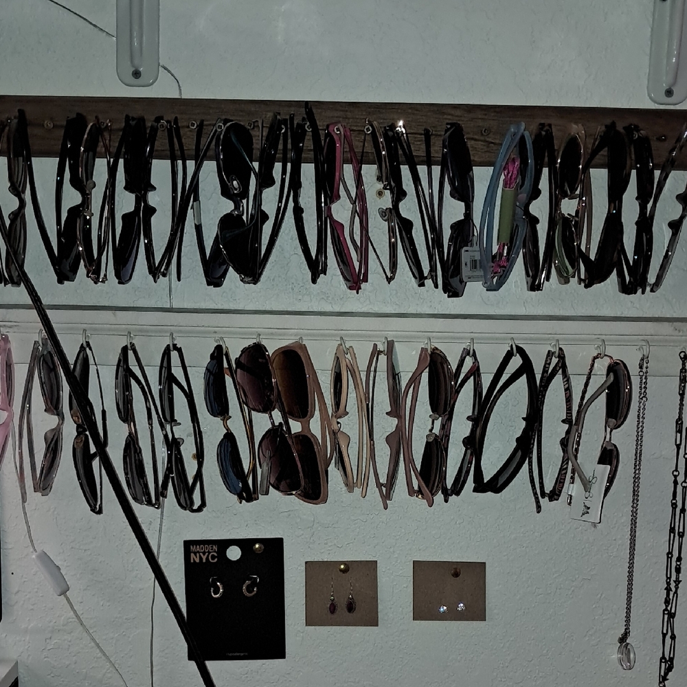 Assorted Women's Sunglasses Lot - Black, Brown, Pink, Blue